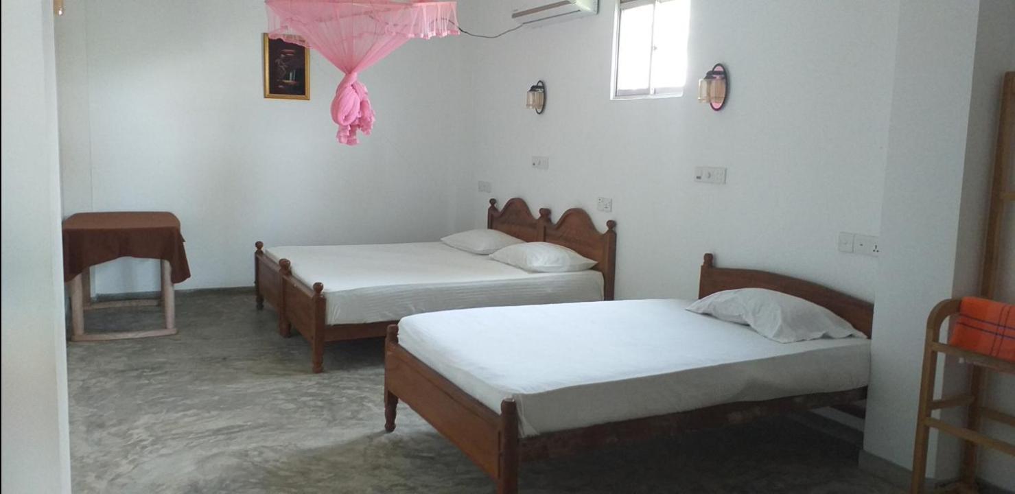 Blue Corals Beach Bungalow Matara Room photo